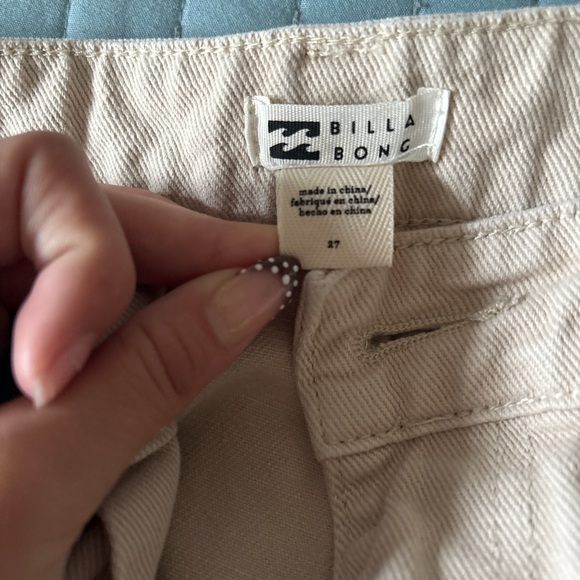 Billabong women’s off white cargo pants - Picture 2 of 3